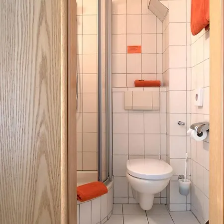 לינה וארוחת בוקר Haus Ueberland