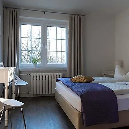 Bed & Breakfast Haus Ueberland 3*